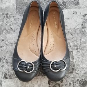 Naturalizer flats
